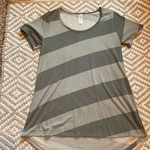 LuLaRoe AXXS Tunic Top